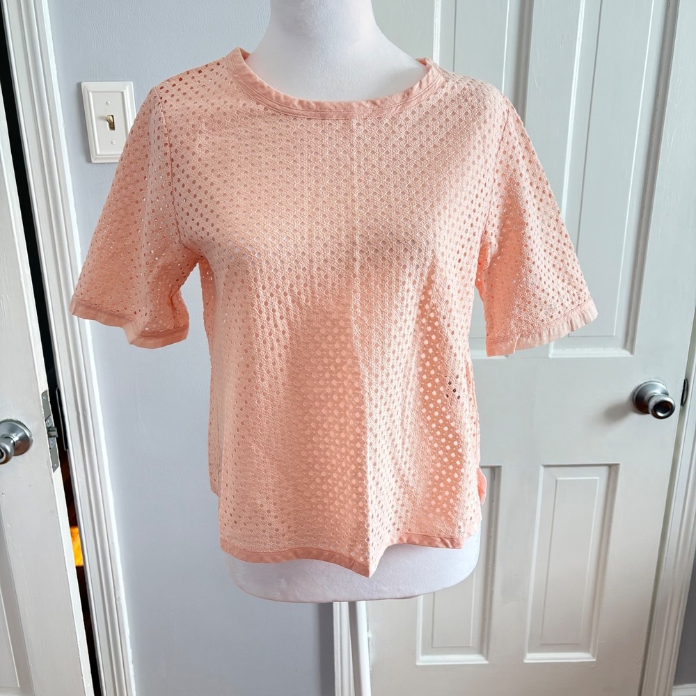 Banana Republic Womens Medium Laser Cut Perforated Cropped Top Shirt Peach